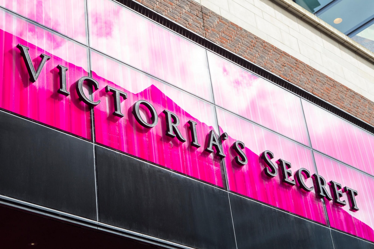 Victoria's Secret регистрирует бренд для продажи сумок