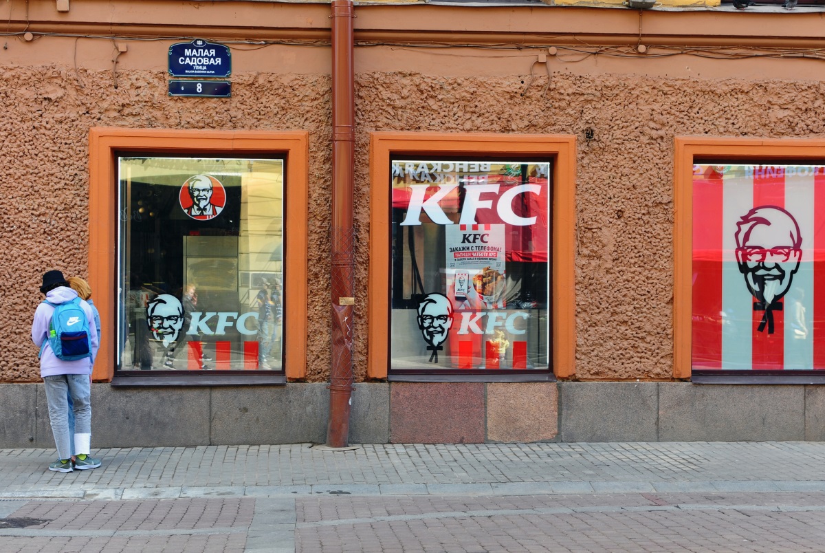 KFC первым среди фастфуд-гигантов открыл 1000-й ресторан в России