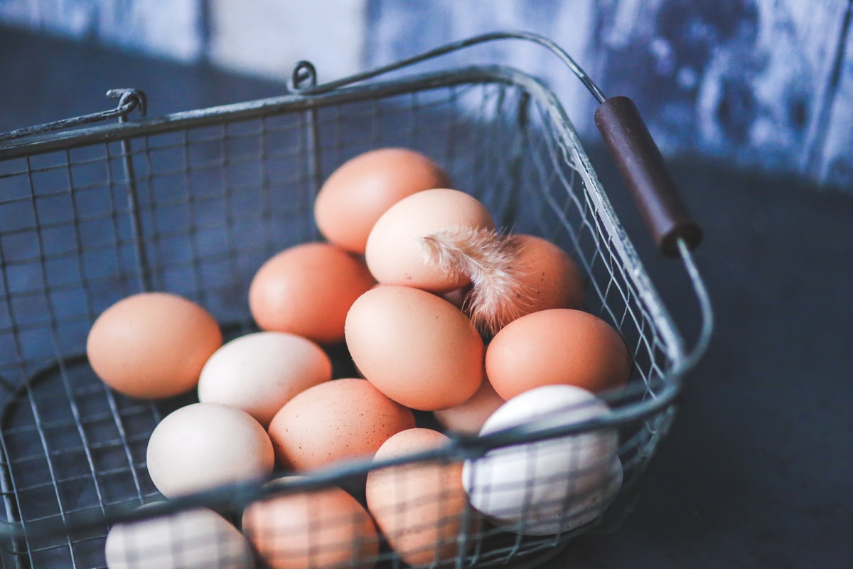 ФАС проверяет крупнейшие торговые сети из-за рост цен на яйца
