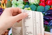 Росстат: россияне в среднем тратят на еду треть от всех расходов